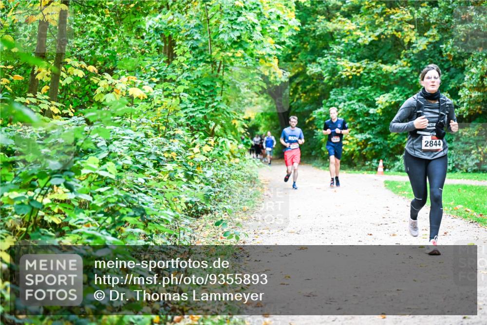 12.10.2025 - Bramfelder Halbmarathon 2025 Dr. Thomas Lammeyer http://msf.ph/oto/9355893 12.10.2025 10:55:10 Laufen 2691, 2844 meine-sportfotos.de