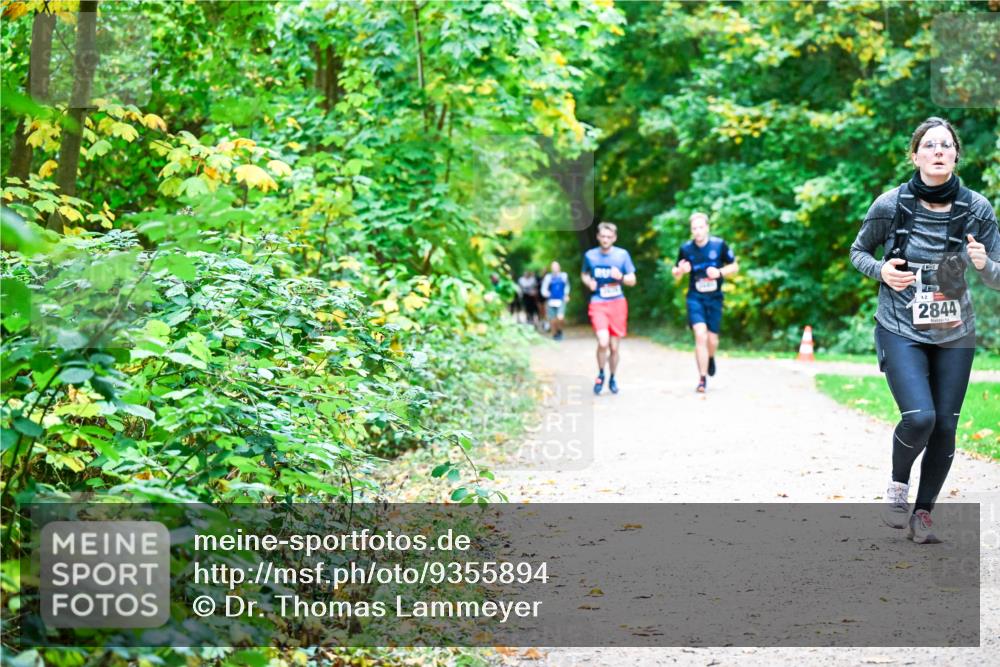 12.10.2025 - Bramfelder Halbmarathon 2025 Dr. Thomas Lammeyer http://msf.ph/oto/9355894 12.10.2025 10:55:10 Laufen 0, 12, 2844 meine-sportfotos.de