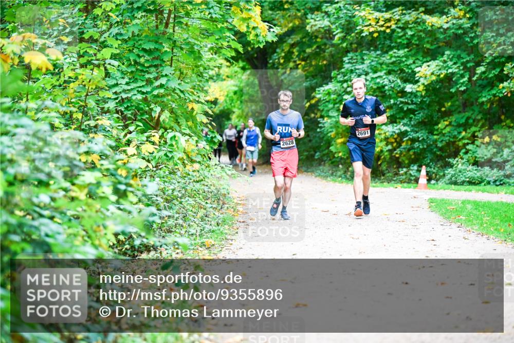 12.10.2025 - Bramfelder Halbmarathon 2025 Dr. Thomas Lammeyer http://msf.ph/oto/9355896 12.10.2025 10:55:11 Laufen 2628, 2691 meine-sportfotos.de