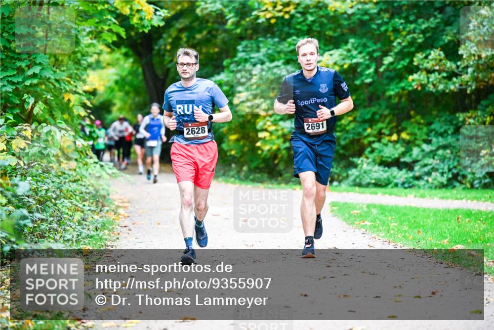 12.10.2025 - Bramfelder Halbmarathon 2025 Dr. Thomas Lammeyer http://msf.ph/oto/9355907 12.10.2025 10:55:13 Laufen 2024, 2628, 2691 meine-sportfotos.de