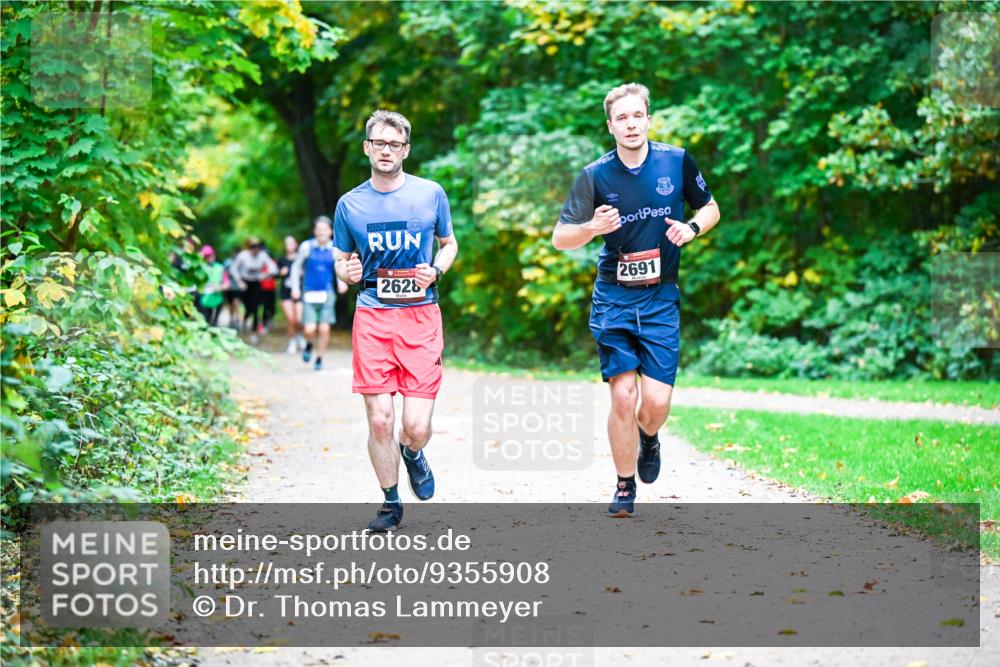 12.10.2025 - Bramfelder Halbmarathon 2025 Dr. Thomas Lammeyer http://msf.ph/oto/9355908 12.10.2025 10:55:13 Laufen 380, 2024, 2628, 2691 meine-sportfotos.de