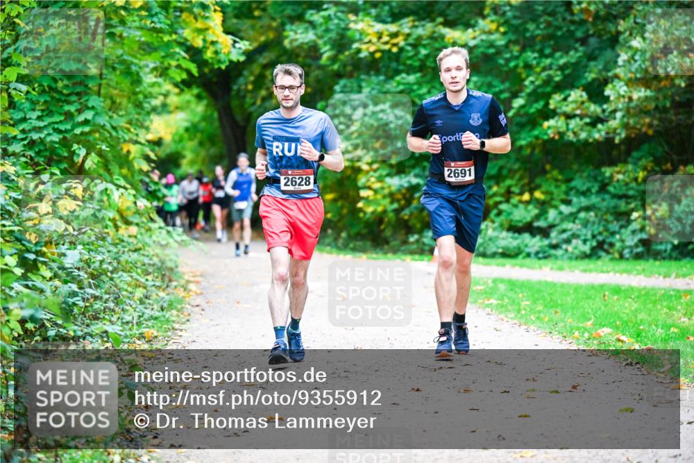 12.10.2025 - Bramfelder Halbmarathon 2025 Dr. Thomas Lammeyer http://msf.ph/oto/9355912 12.10.2025 10:55:14 Laufen 2024, 2628, 2691 meine-sportfotos.de
