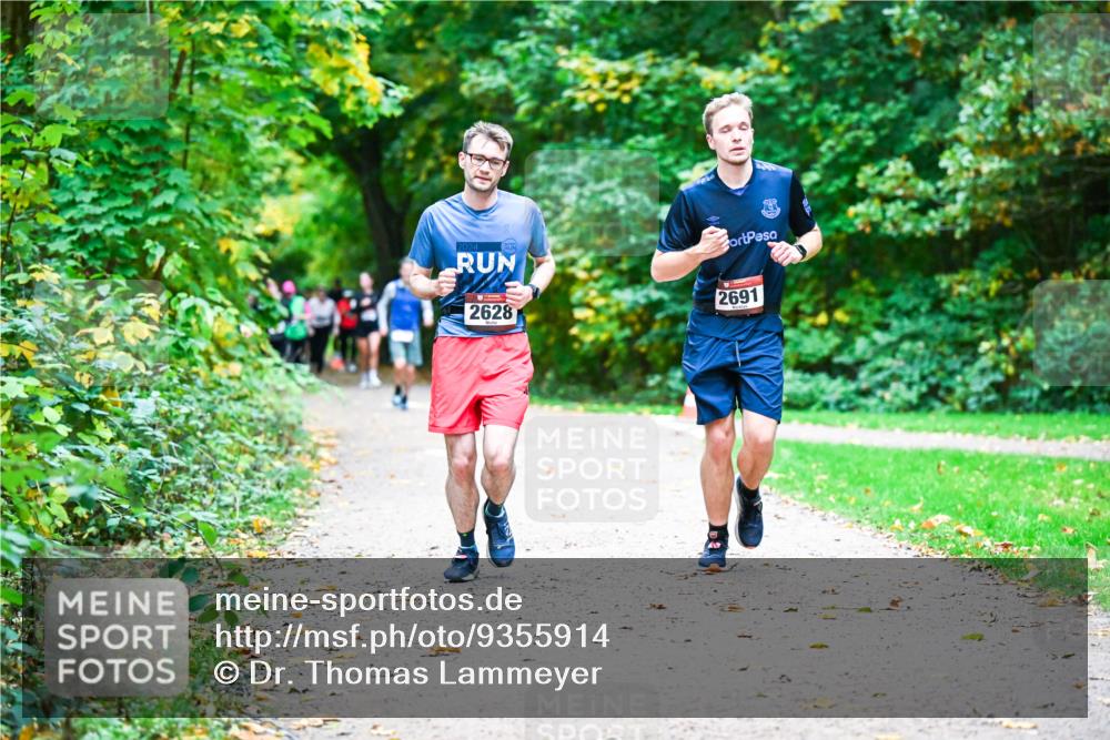 12.10.2025 - Bramfelder Halbmarathon 2025 Dr. Thomas Lammeyer http://msf.ph/oto/9355914 12.10.2025 10:55:14 Laufen 2024, 2628, 2691 meine-sportfotos.de