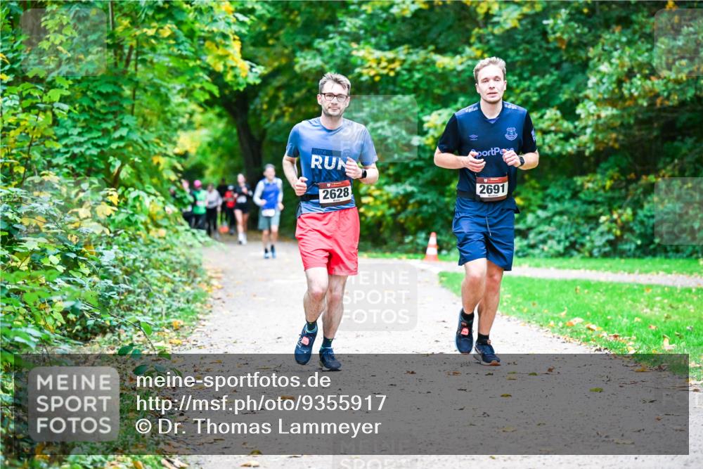 12.10.2025 - Bramfelder Halbmarathon 2025 Dr. Thomas Lammeyer http://msf.ph/oto/9355917 12.10.2025 10:55:15 Laufen 2024, 2628, 2691 meine-sportfotos.de