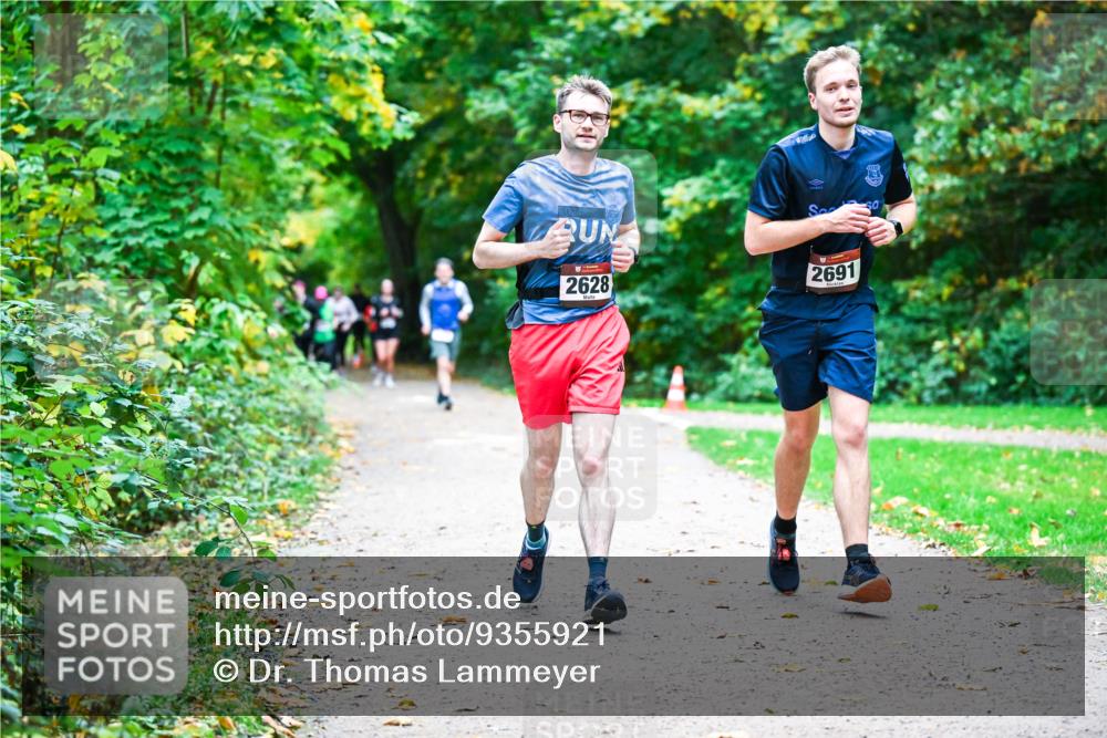 12.10.2025 - Bramfelder Halbmarathon 2025 Dr. Thomas Lammeyer http://msf.ph/oto/9355921 12.10.2025 10:55:15 Laufen 2024, 2628, 2691 meine-sportfotos.de