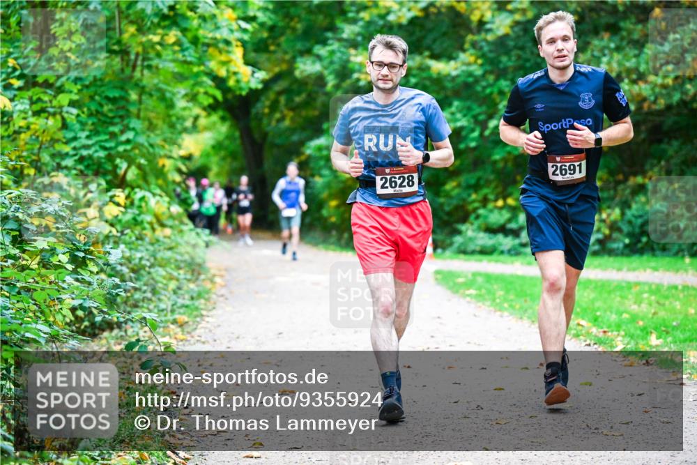 12.10.2025 - Bramfelder Halbmarathon 2025 Dr. Thomas Lammeyer http://msf.ph/oto/9355924 12.10.2025 10:55:15 Laufen 2024, 2628, 4, 2691 meine-sportfotos.de