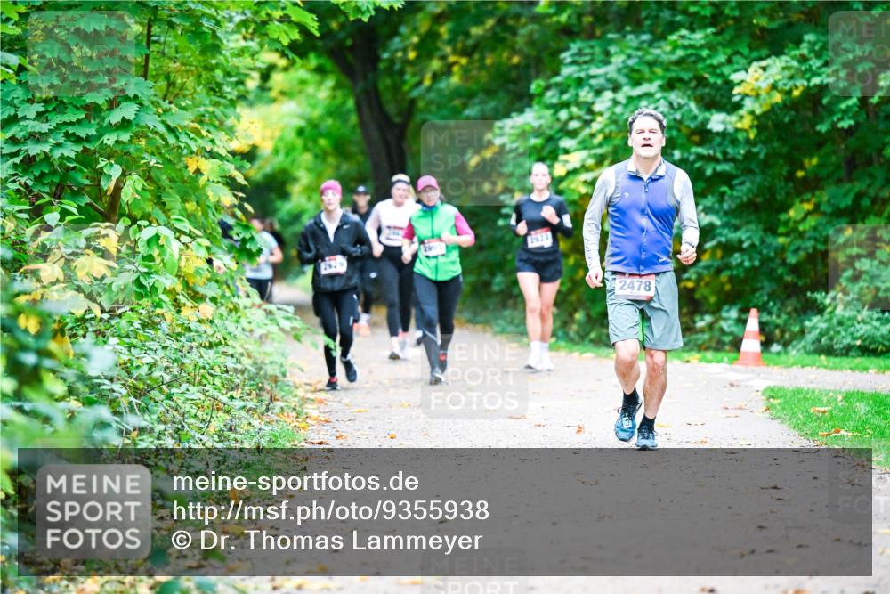 12.10.2025 - Bramfelder Halbmarathon 2025 Dr. Thomas Lammeyer http://msf.ph/oto/9355938 12.10.2025 10:55:20 Laufen 1923, 2478 meine-sportfotos.de
