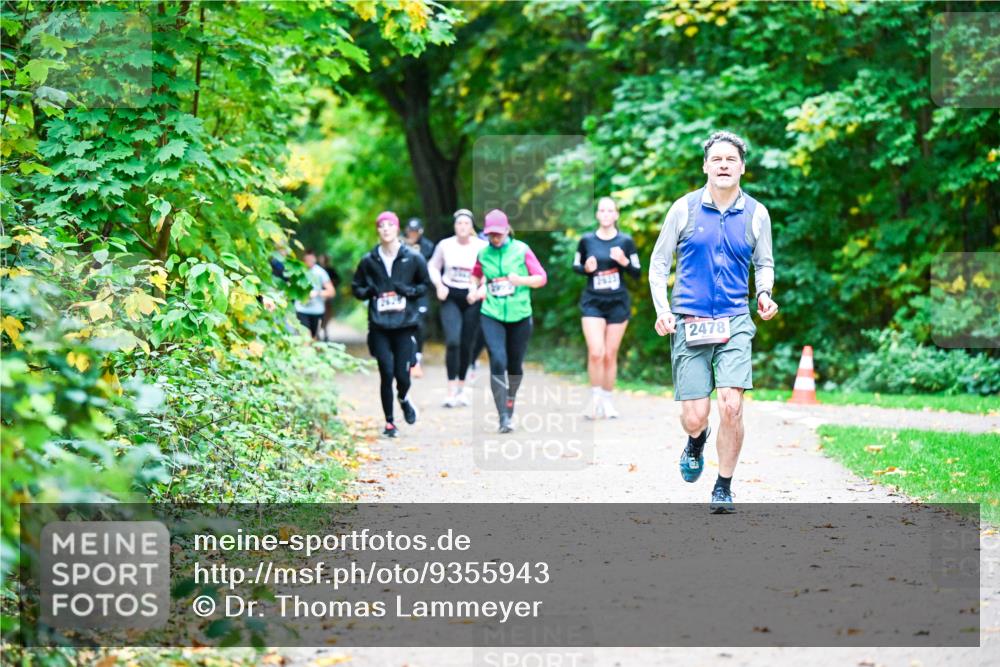 12.10.2025 - Bramfelder Halbmarathon 2025 Dr. Thomas Lammeyer http://msf.ph/oto/9355943 12.10.2025 10:55:21 Laufen 2478 meine-sportfotos.de