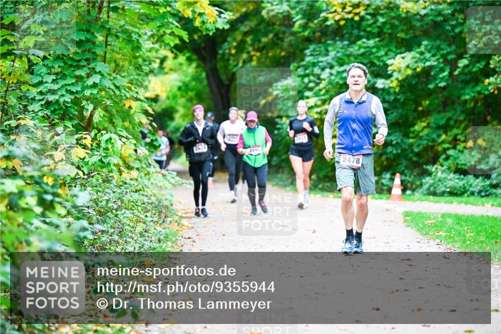 12.10.2025 - Bramfelder Halbmarathon 2025 Dr. Thomas Lammeyer http://msf.ph/oto/9355944 12.10.2025 10:55:21 Laufen 2995, 2933, 2478 meine-sportfotos.de