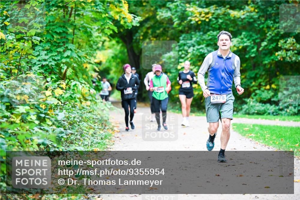 12.10.2025 - Bramfelder Halbmarathon 2025 Dr. Thomas Lammeyer http://msf.ph/oto/9355954 12.10.2025 10:55:22 Laufen 2478 meine-sportfotos.de
