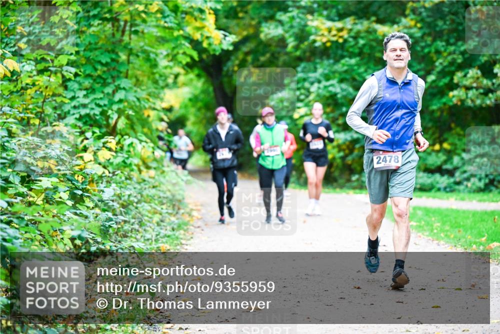 12.10.2025 - Bramfelder Halbmarathon 2025 Dr. Thomas Lammeyer http://msf.ph/oto/9355959 12.10.2025 10:55:23 Laufen 2478 meine-sportfotos.de