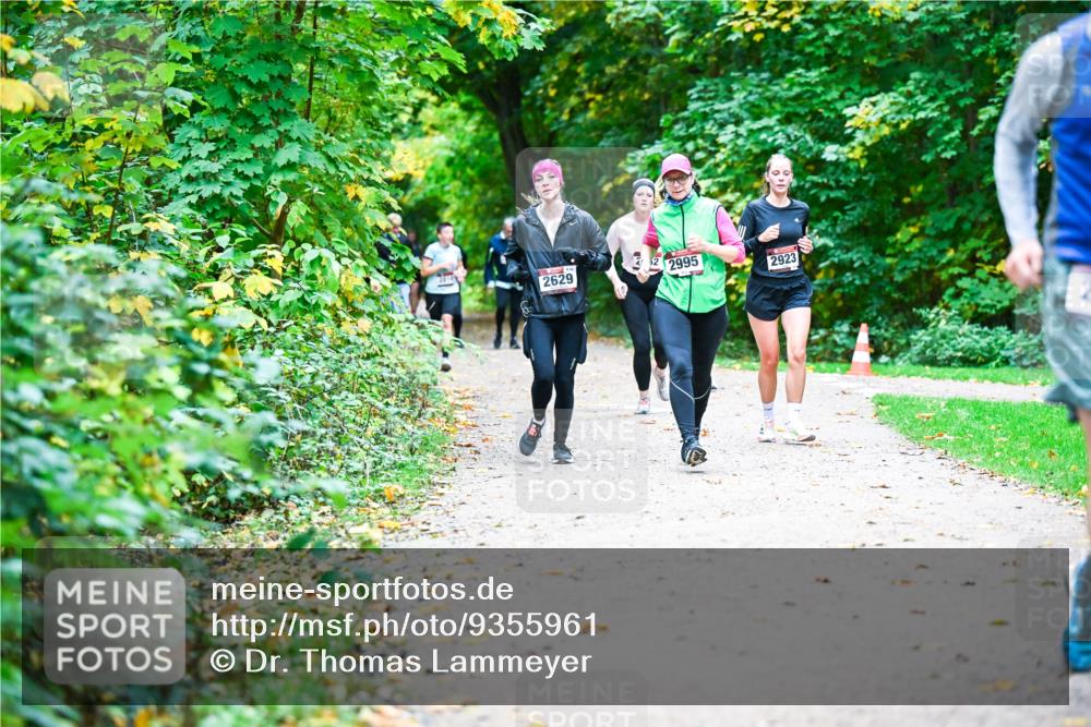 12.10.2025 - Bramfelder Halbmarathon 2025 Dr. Thomas Lammeyer http://msf.ph/oto/9355961 12.10.2025 10:55:24 Laufen 2629, 2995, 2923 meine-sportfotos.de