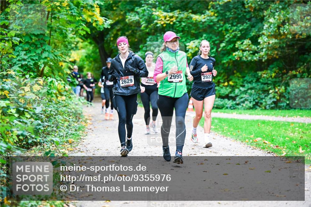 12.10.2025 - Bramfelder Halbmarathon 2025 Dr. Thomas Lammeyer http://msf.ph/oto/9355976 12.10.2025 10:55:26 Laufen 2629, 2995, 2862, 2923 meine-sportfotos.de