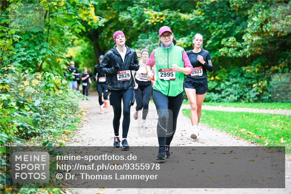 12.10.2025 - Bramfelder Halbmarathon 2025 Dr. Thomas Lammeyer http://msf.ph/oto/9355978 12.10.2025 10:55:26 Laufen 2629, 286, 2995, 2923 meine-sportfotos.de