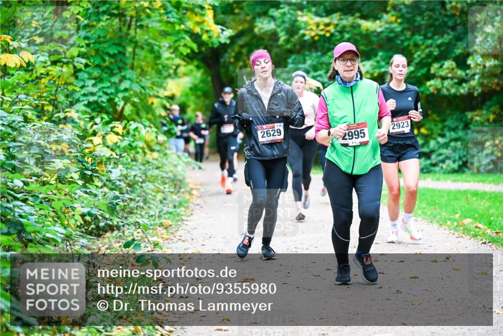12.10.2025 - Bramfelder Halbmarathon 2025 Dr. Thomas Lammeyer http://msf.ph/oto/9355980 12.10.2025 10:55:27 Laufen 2629, 2995, 81, 2923 meine-sportfotos.de