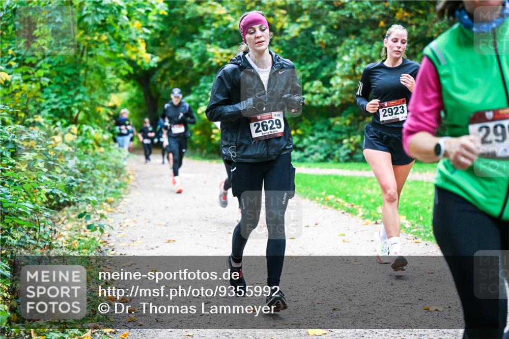 12.10.2025 - Bramfelder Halbmarathon 2025 Dr. Thomas Lammeyer http://msf.ph/oto/9355992 12.10.2025 10:55:29 Laufen 49, 2629, 2923, 3, 29 meine-sportfotos.de