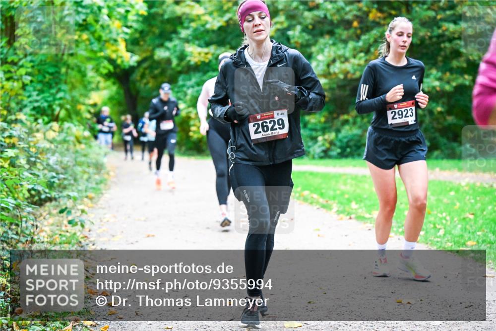 12.10.2025 - Bramfelder Halbmarathon 2025 Dr. Thomas Lammeyer http://msf.ph/oto/9355994 12.10.2025 10:55:29 Laufen 49, 2629, 2923 meine-sportfotos.de
