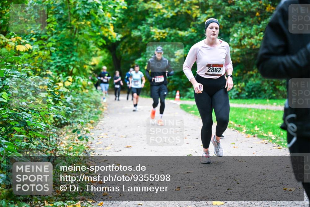 12.10.2025 - Bramfelder Halbmarathon 2025 Dr. Thomas Lammeyer http://msf.ph/oto/9355998 12.10.2025 10:55:30 Laufen 2862 meine-sportfotos.de