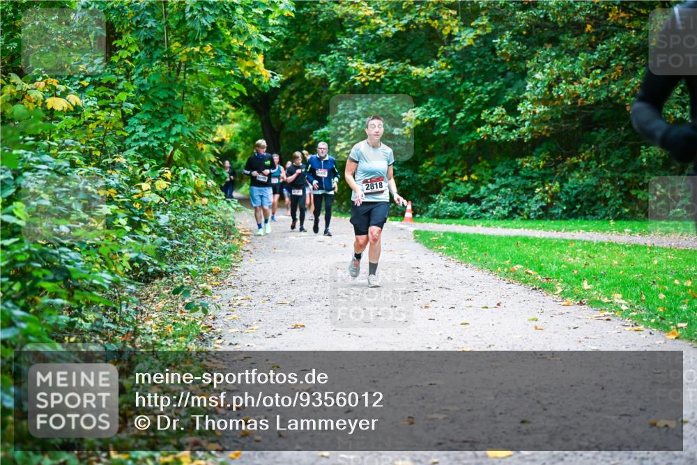 12.10.2025 - Bramfelder Halbmarathon 2025 Dr. Thomas Lammeyer http://msf.ph/oto/9356012 12.10.2025 10:55:33 Laufen 1012, 2818 meine-sportfotos.de