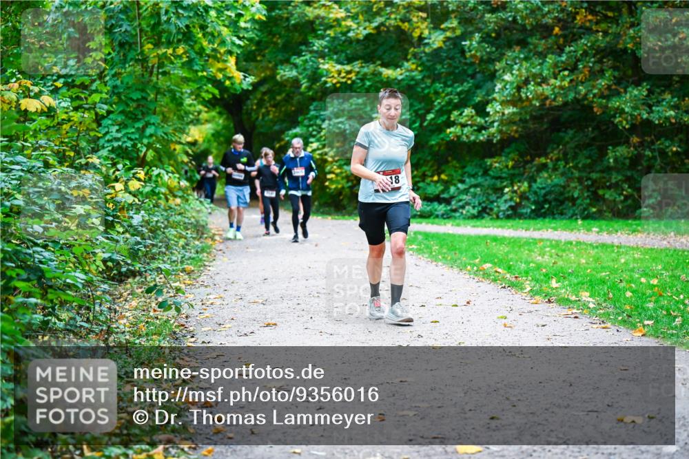 12.10.2025 - Bramfelder Halbmarathon 2025 Dr. Thomas Lammeyer http://msf.ph/oto/9356016 12.10.2025 10:55:34 Laufen 18 meine-sportfotos.de