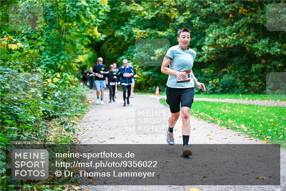 12.10.2025 - Bramfelder Halbmarathon 2025 Dr. Thomas Lammeyer http://msf.ph/oto/9356022 12.10.2025 10:55:35 Laufen  meine-sportfotos.de