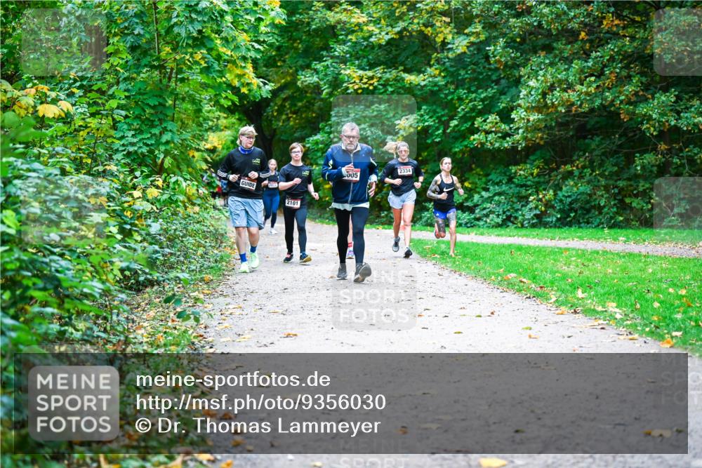 12.10.2025 - Bramfelder Halbmarathon 2025 Dr. Thomas Lammeyer http://msf.ph/oto/9356030 12.10.2025 10:55:38 Laufen 2011, 2101, 2334, 005 meine-sportfotos.de