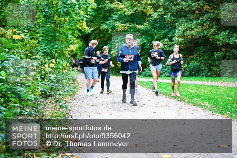 12.10.2025 - Bramfelder Halbmarathon 2025 Dr. Thomas Lammeyer http://msf.ph/oto/9356042 12.10.2025 10:55:40 Laufen 2101, 2334, 005 meine-sportfotos.de