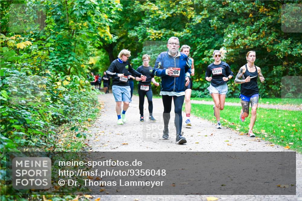 12.10.2025 - Bramfelder Halbmarathon 2025 Dr. Thomas Lammeyer http://msf.ph/oto/9356048 12.10.2025 10:55:40 Laufen 2101, 05, 2334 meine-sportfotos.de