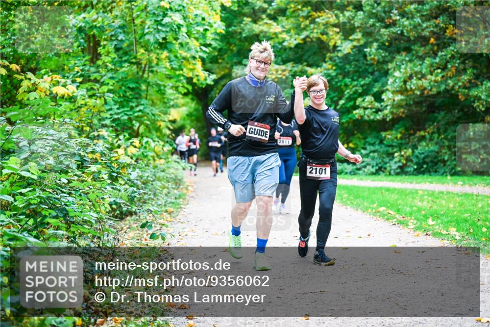 12.10.2025 - Bramfelder Halbmarathon 2025 Dr. Thomas Lammeyer http://msf.ph/oto/9356062 12.10.2025 10:55:44 Laufen 2811, 2101 meine-sportfotos.de