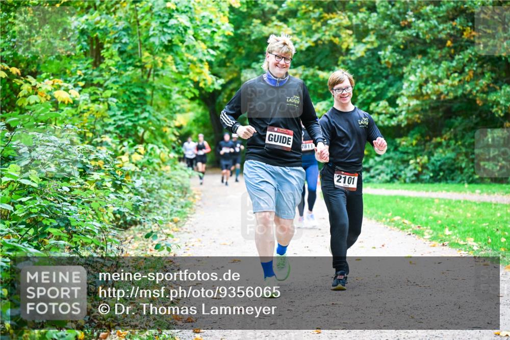 12.10.2025 - Bramfelder Halbmarathon 2025 Dr. Thomas Lammeyer http://msf.ph/oto/9356065 12.10.2025 10:55:44 Laufen 2811, 2101 meine-sportfotos.de