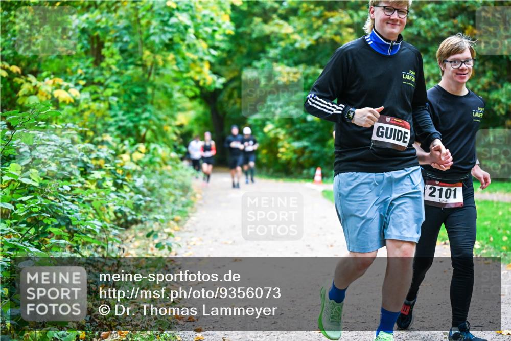 12.10.2025 - Bramfelder Halbmarathon 2025 Dr. Thomas Lammeyer http://msf.ph/oto/9356073 12.10.2025 10:55:46 Laufen 2101, 11 meine-sportfotos.de