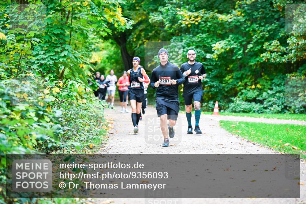 12.10.2025 - Bramfelder Halbmarathon 2025 Dr. Thomas Lammeyer http://msf.ph/oto/9356093 12.10.2025 10:55:50 Laufen 2287, 2223, 2619 meine-sportfotos.de