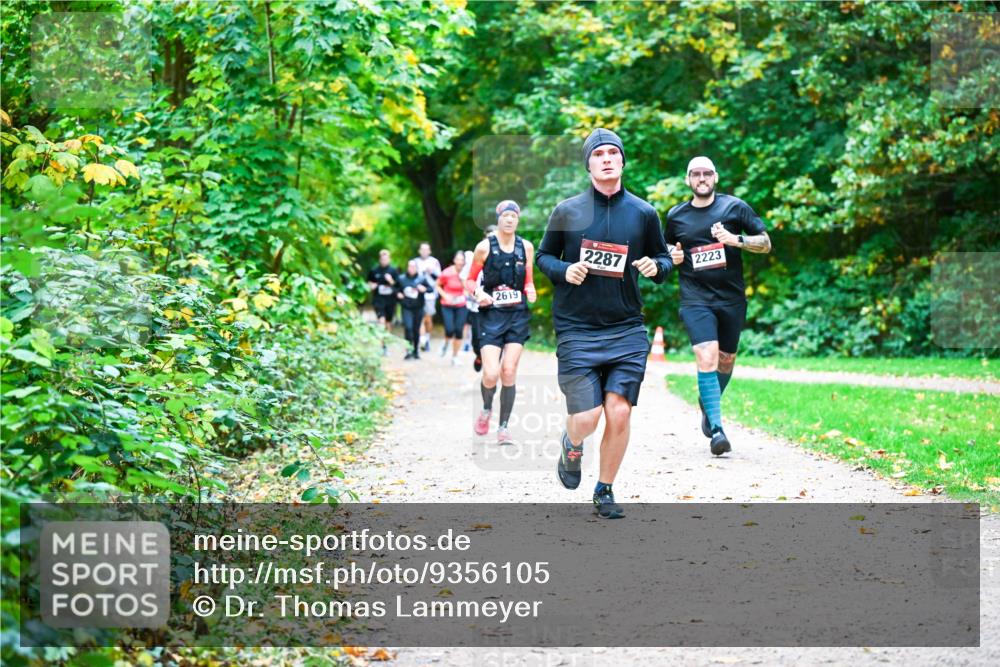 12.10.2025 - Bramfelder Halbmarathon 2025 Dr. Thomas Lammeyer http://msf.ph/oto/9356105 12.10.2025 10:55:52 Laufen 2619, 2287, 2223 meine-sportfotos.de