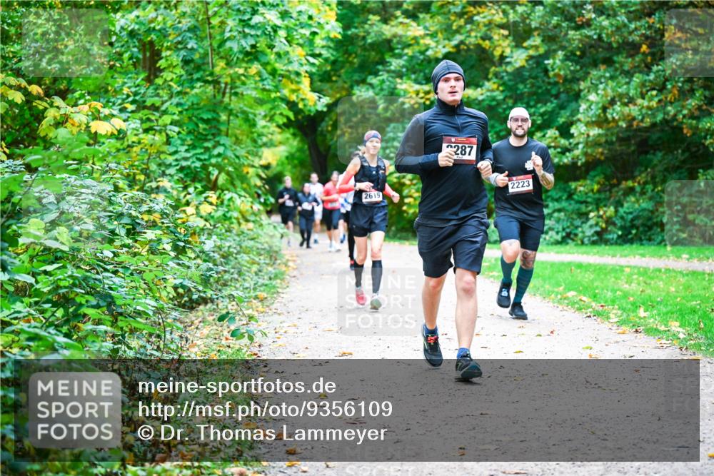 12.10.2025 - Bramfelder Halbmarathon 2025 Dr. Thomas Lammeyer http://msf.ph/oto/9356109 12.10.2025 10:55:52 Laufen 2619, 287, 2223 meine-sportfotos.de