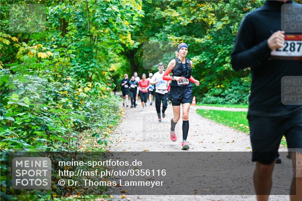 12.10.2025 - Bramfelder Halbmarathon 2025 Dr. Thomas Lammeyer http://msf.ph/oto/9356116 12.10.2025 10:55:54 Laufen 2730, 2619, 287 meine-sportfotos.de