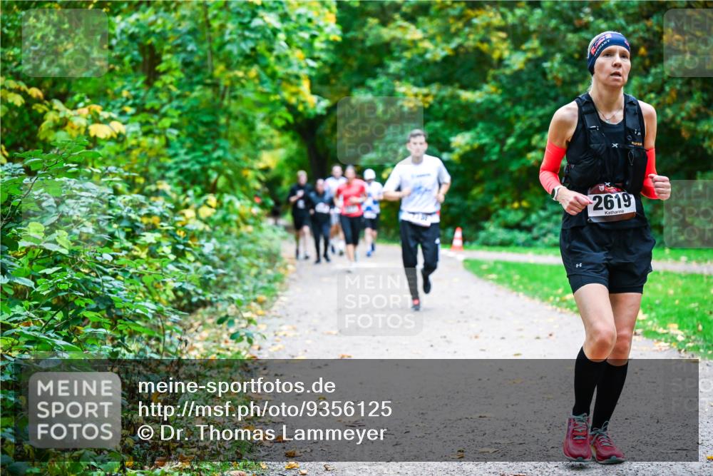 12.10.2025 - Bramfelder Halbmarathon 2025 Dr. Thomas Lammeyer http://msf.ph/oto/9356125 12.10.2025 10:55:55 Laufen 2619 meine-sportfotos.de