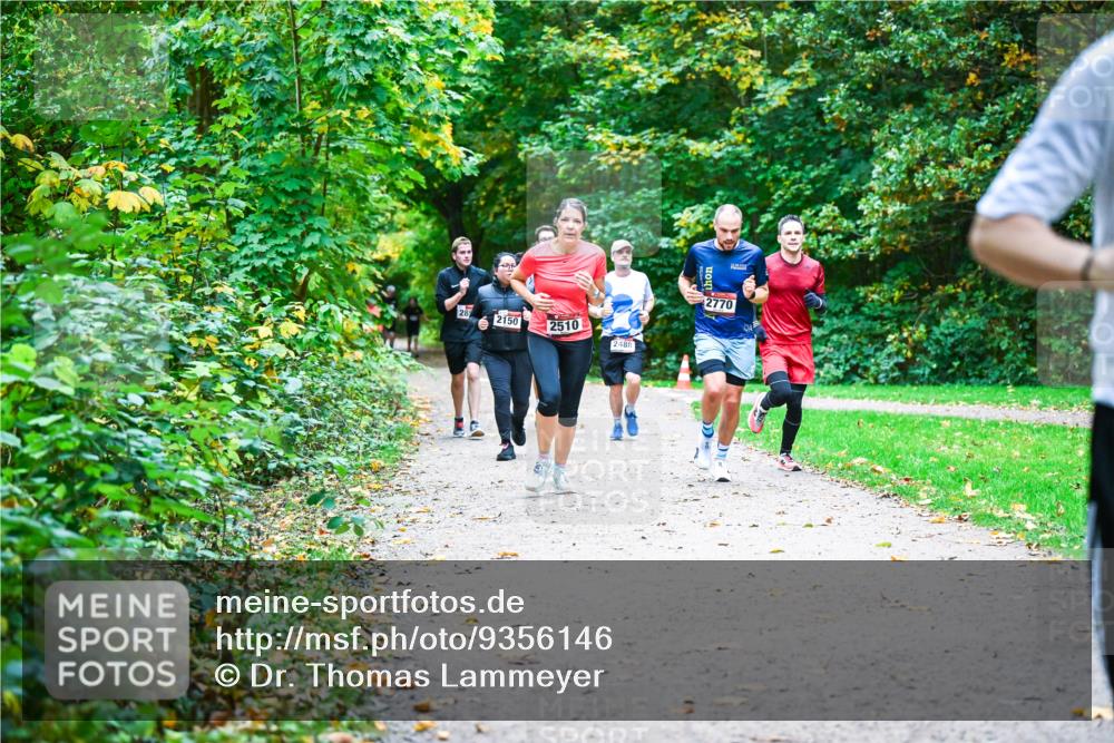 12.10.2025 - Bramfelder Halbmarathon 2025 Dr. Thomas Lammeyer http://msf.ph/oto/9356146 12.10.2025 10:55:59 Laufen 285, 2150, 2510, 2488, 2770 meine-sportfotos.de