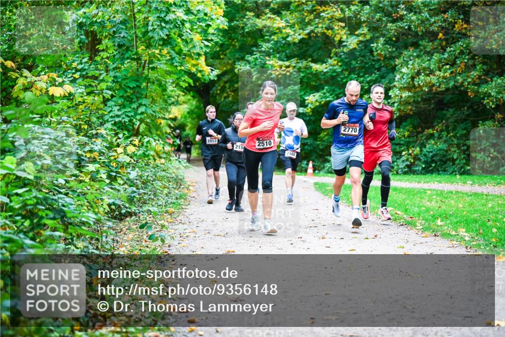 12.10.2025 - Bramfelder Halbmarathon 2025 Dr. Thomas Lammeyer http://msf.ph/oto/9356148 12.10.2025 10:55:59 Laufen 2853, 215, 2510, 2488, 2770 meine-sportfotos.de
