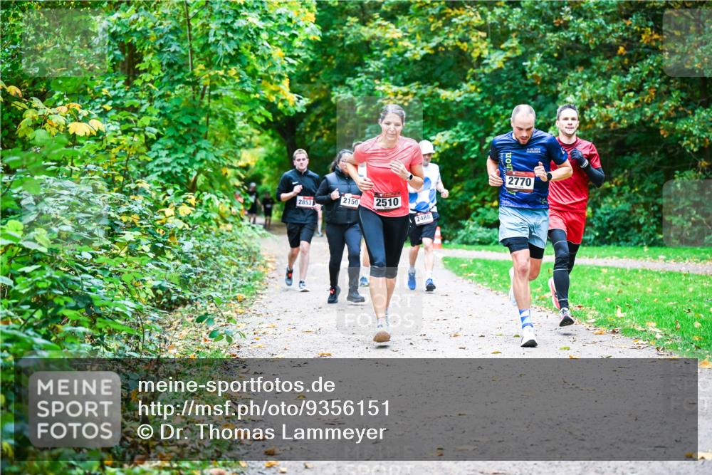 12.10.2025 - Bramfelder Halbmarathon 2025 Dr. Thomas Lammeyer http://msf.ph/oto/9356151 12.10.2025 10:56:00 Laufen 2853, 2150, 2510, 2488, 2770 meine-sportfotos.de