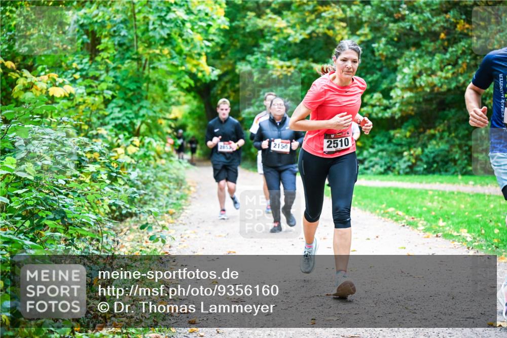 12.10.2025 - Bramfelder Halbmarathon 2025 Dr. Thomas Lammeyer http://msf.ph/oto/9356160 12.10.2025 10:56:01 Laufen 2150, 2510 meine-sportfotos.de