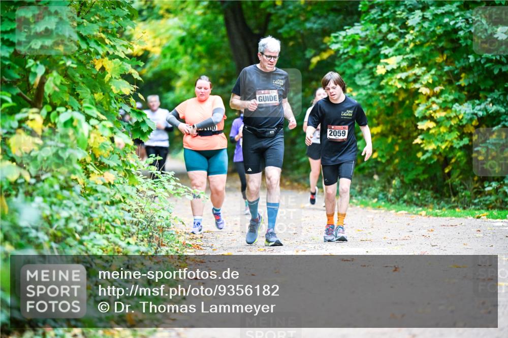 12.10.2025 - Bramfelder Halbmarathon 2025 Dr. Thomas Lammeyer http://msf.ph/oto/9356182 12.10.2025 10:56:14 Laufen 2059 meine-sportfotos.de