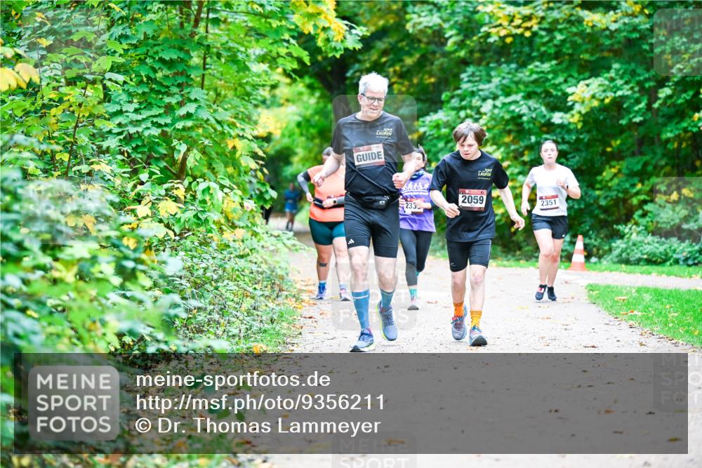 12.10.2025 - Bramfelder Halbmarathon 2025 Dr. Thomas Lammeyer http://msf.ph/oto/9356211 12.10.2025 10:56:19 Laufen 154, 233, 2059, 2351 meine-sportfotos.de