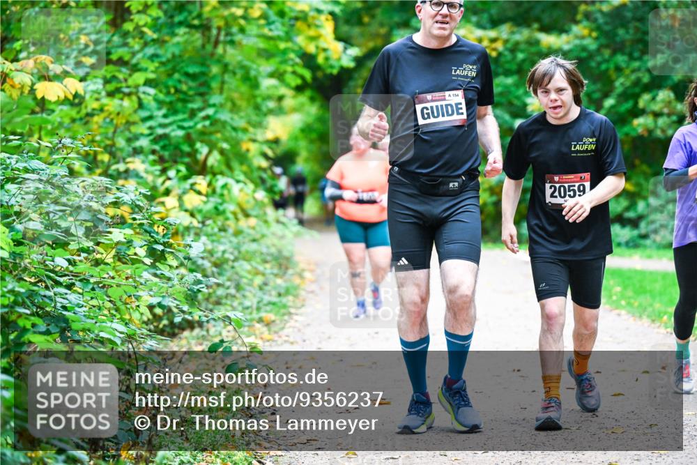 12.10.2025 - Bramfelder Halbmarathon 2025 Dr. Thomas Lammeyer http://msf.ph/oto/9356237 12.10.2025 10:56:23 Laufen 154, 2059 meine-sportfotos.de