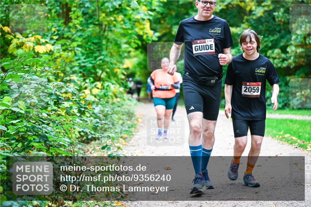 12.10.2025 - Bramfelder Halbmarathon 2025 Dr. Thomas Lammeyer http://msf.ph/oto/9356240 12.10.2025 10:56:24 Laufen 154, 2059 meine-sportfotos.de