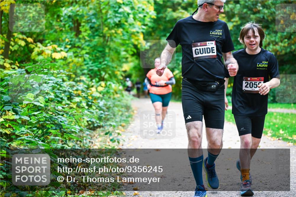 12.10.2025 - Bramfelder Halbmarathon 2025 Dr. Thomas Lammeyer http://msf.ph/oto/9356245 12.10.2025 10:56:24 Laufen 2, 34, 154, 2050 meine-sportfotos.de