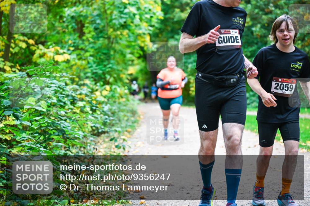 12.10.2025 - Bramfelder Halbmarathon 2025 Dr. Thomas Lammeyer http://msf.ph/oto/9356247 12.10.2025 10:56:25 Laufen 154, 34, 2059 meine-sportfotos.de