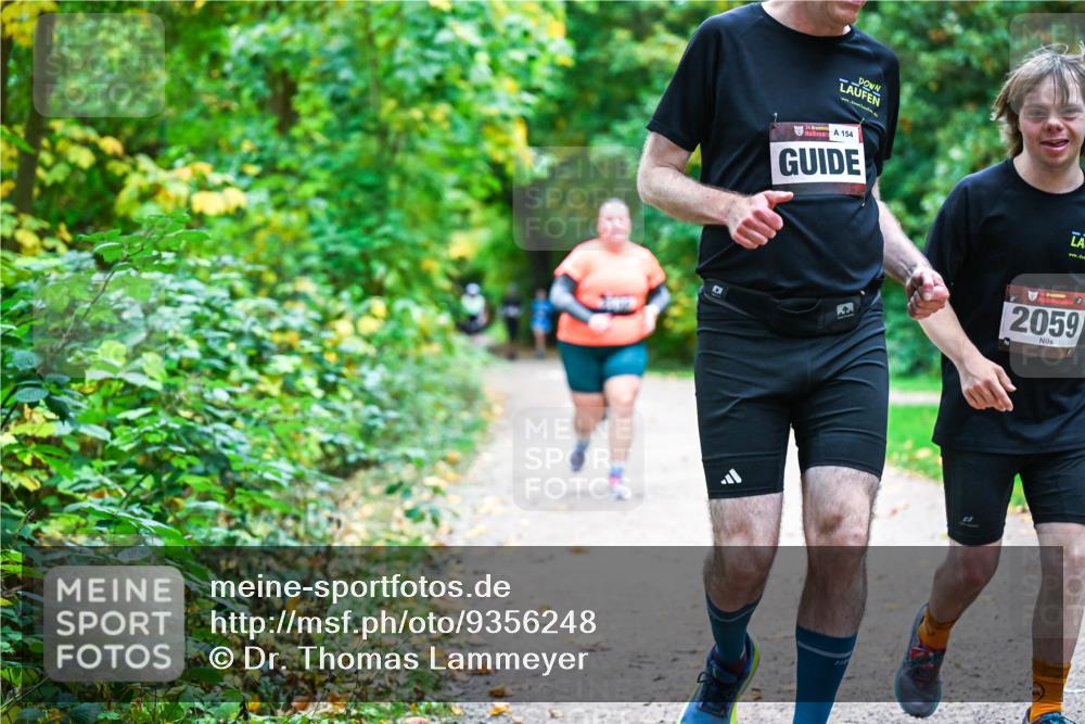 12.10.2025 - Bramfelder Halbmarathon 2025 Dr. Thomas Lammeyer http://msf.ph/oto/9356248 12.10.2025 10:56:25 Laufen 154, 2059 meine-sportfotos.de