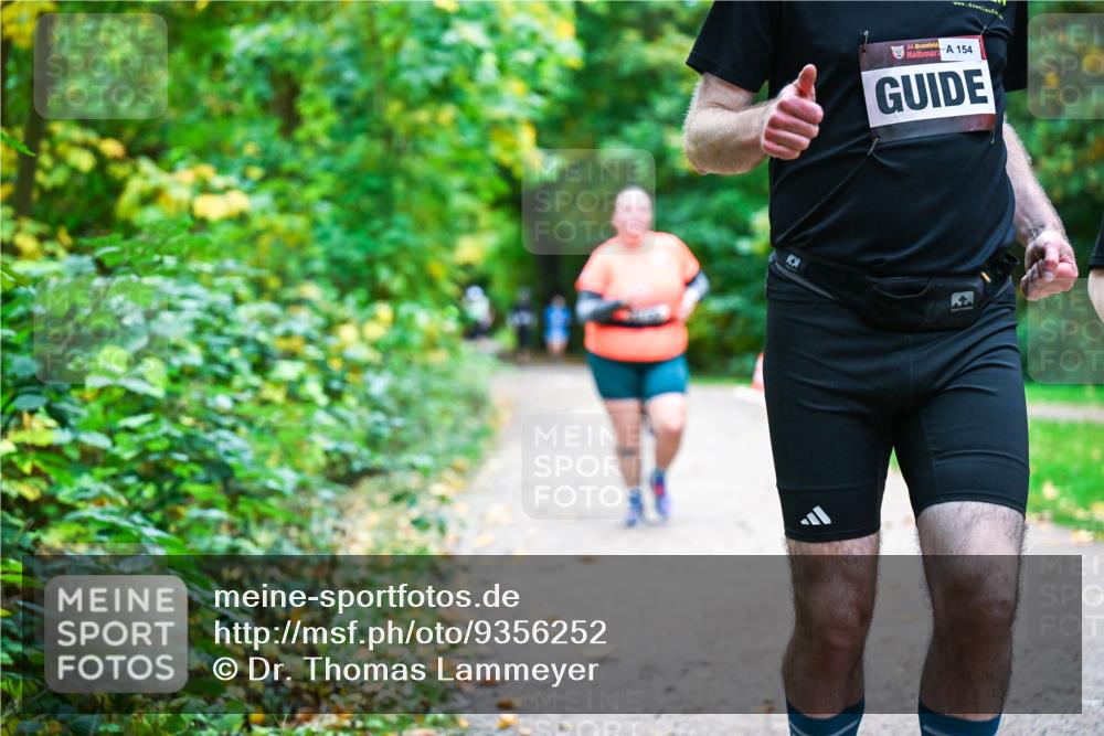 12.10.2025 - Bramfelder Halbmarathon 2025 Dr. Thomas Lammeyer http://msf.ph/oto/9356252 12.10.2025 10:56:25 Laufen 34, 154 meine-sportfotos.de