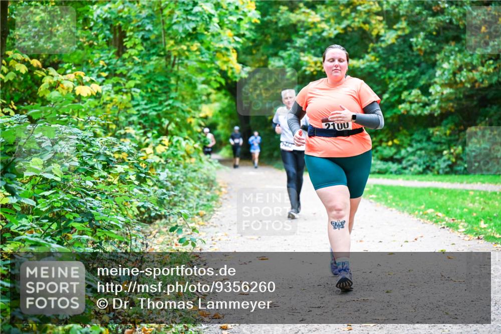 12.10.2025 - Bramfelder Halbmarathon 2025 Dr. Thomas Lammeyer http://msf.ph/oto/9356260 12.10.2025 10:56:27 Laufen 2100 meine-sportfotos.de