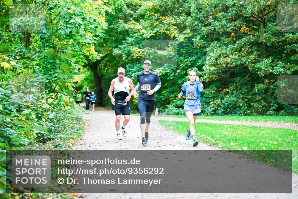12.10.2025 - Bramfelder Halbmarathon 2025 Dr. Thomas Lammeyer http://msf.ph/oto/9356292 12.10.2025 10:56:37 Laufen 2323, 232 meine-sportfotos.de